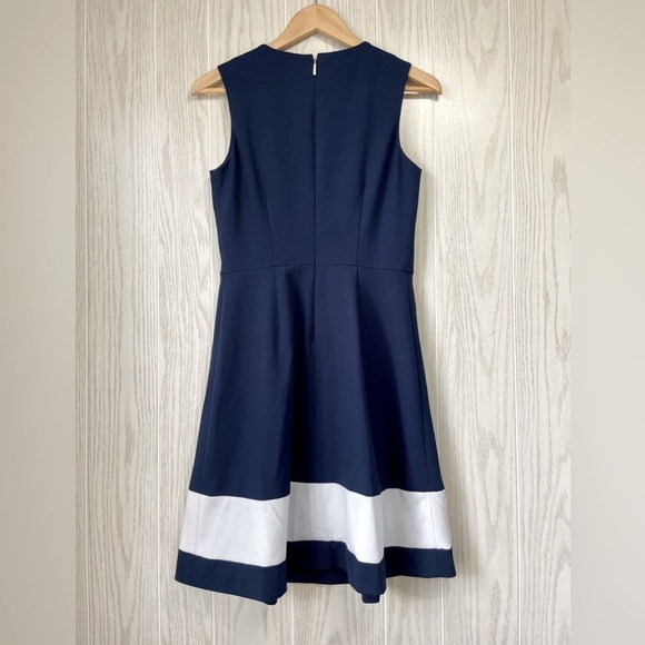 Karl Lagerfeld Paris Dress Shift Size 4 Navy Blue White Color-block Zipper - Picture 3 of 3